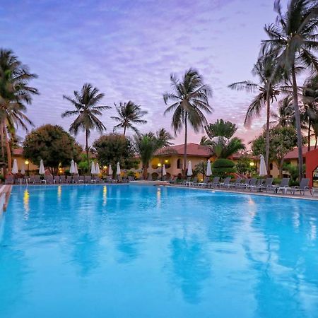 Ocean Bay Hotel & Resort Bakau 外观 照片
