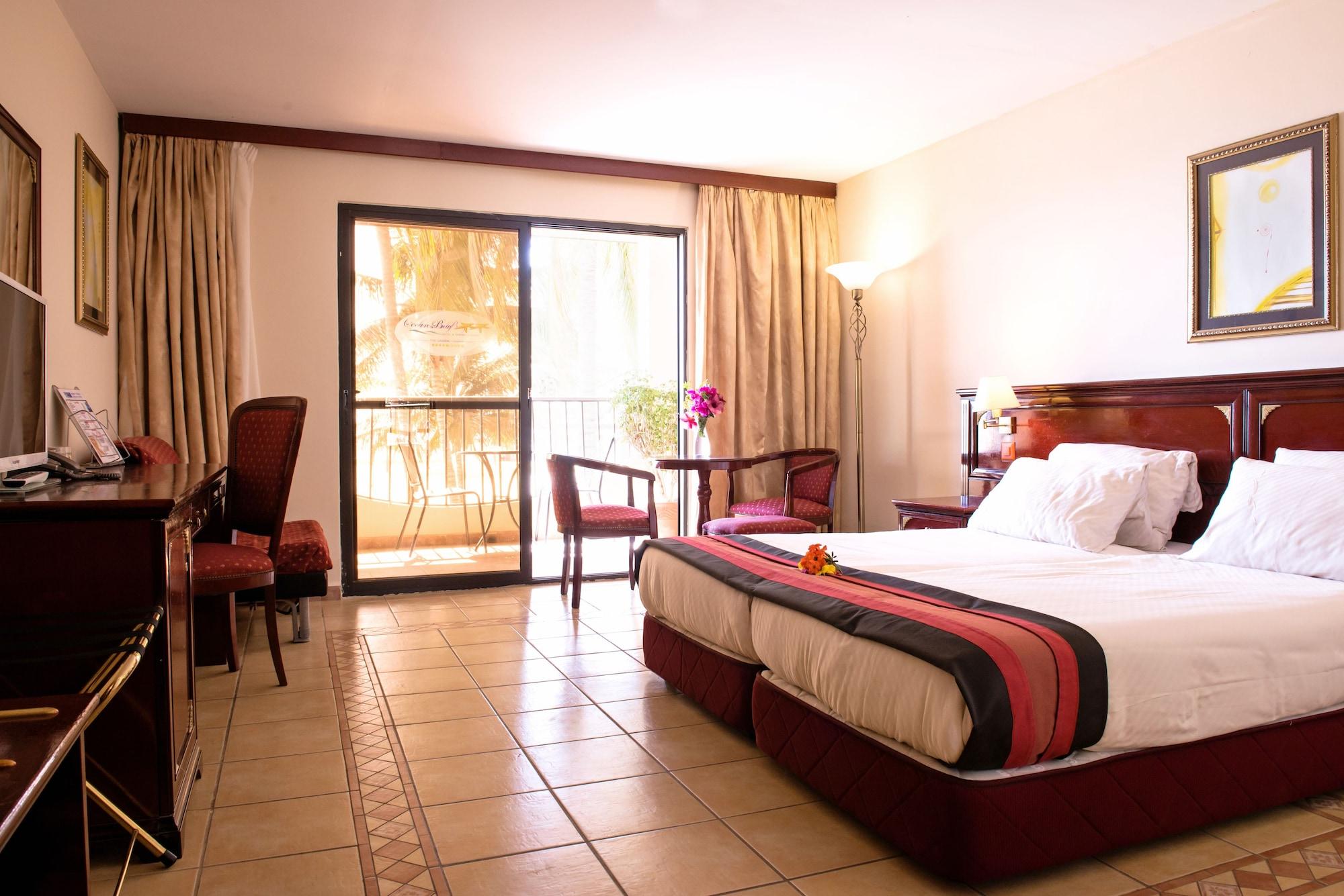 Ocean Bay Hotel & Resort Bakau 外观 照片