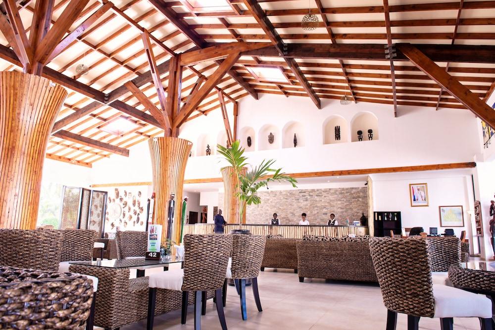 Ocean Bay Hotel & Resort Bakau 外观 照片