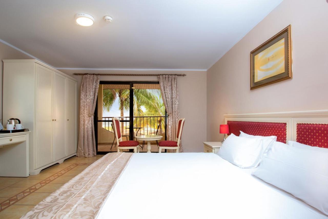 Ocean Bay Hotel & Resort Bakau 外观 照片