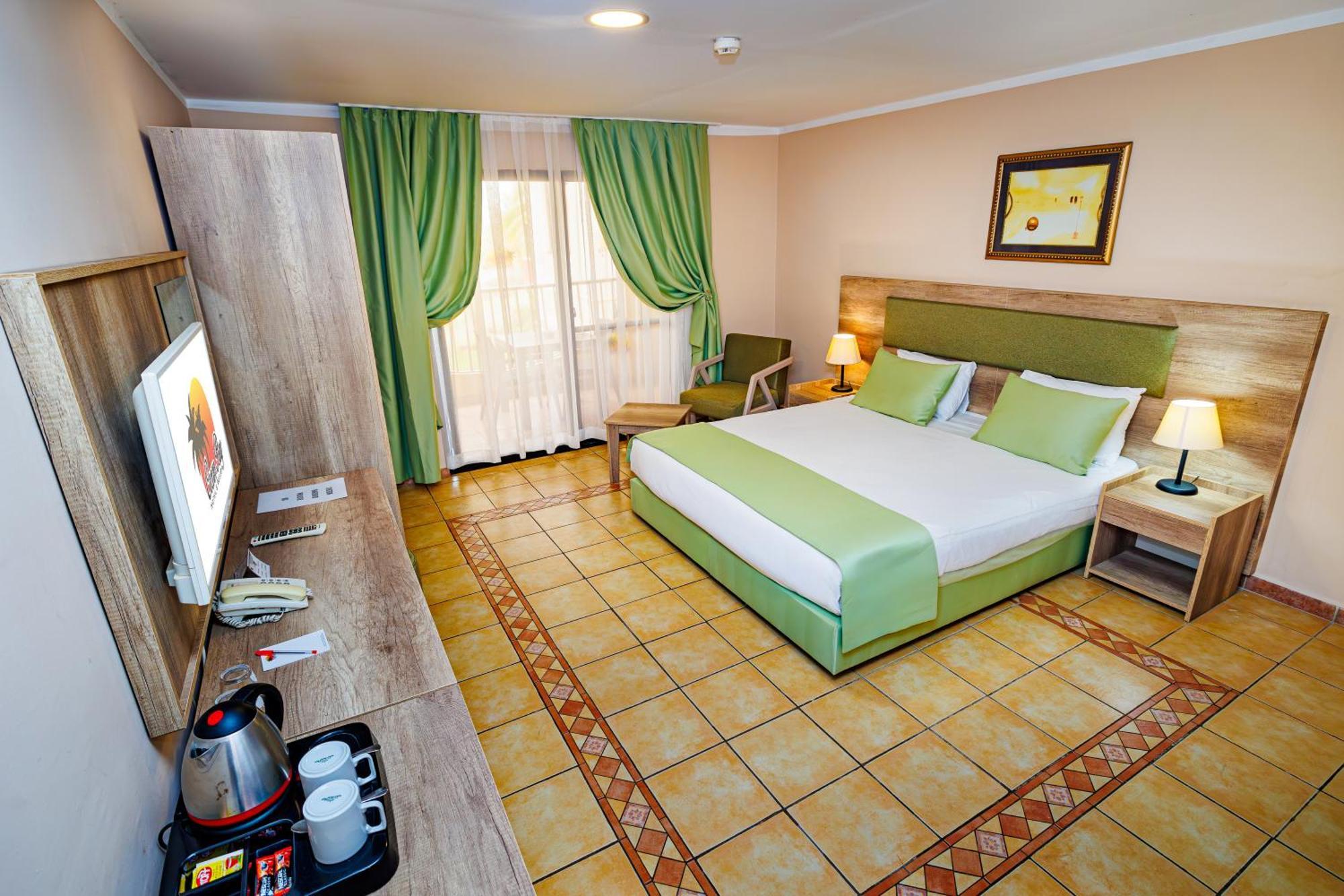 Ocean Bay Hotel & Resort Bakau 外观 照片