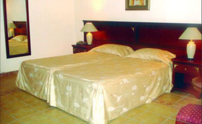 Ocean Bay Hotel & Resort Bakau 外观 照片