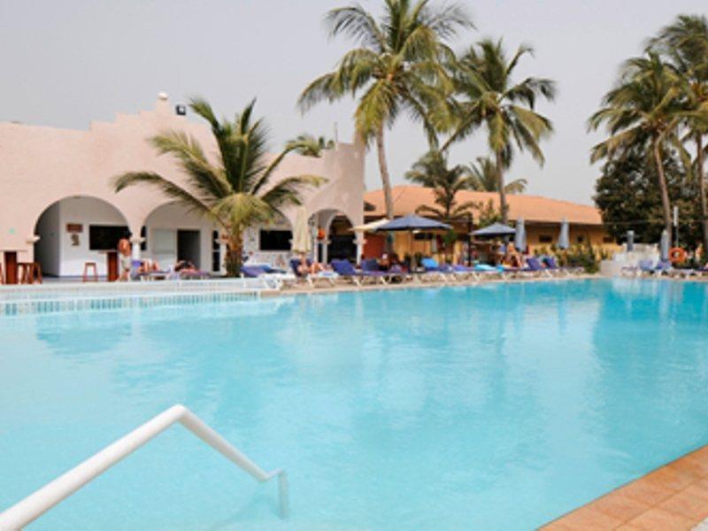 Ocean Bay Hotel & Resort Bakau 外观 照片