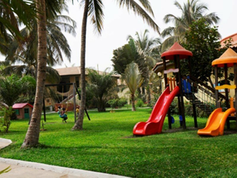 Ocean Bay Hotel & Resort Bakau 外观 照片
